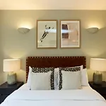 Chiswick Views & Space - Elegant 3Bdr Duplex With Parking