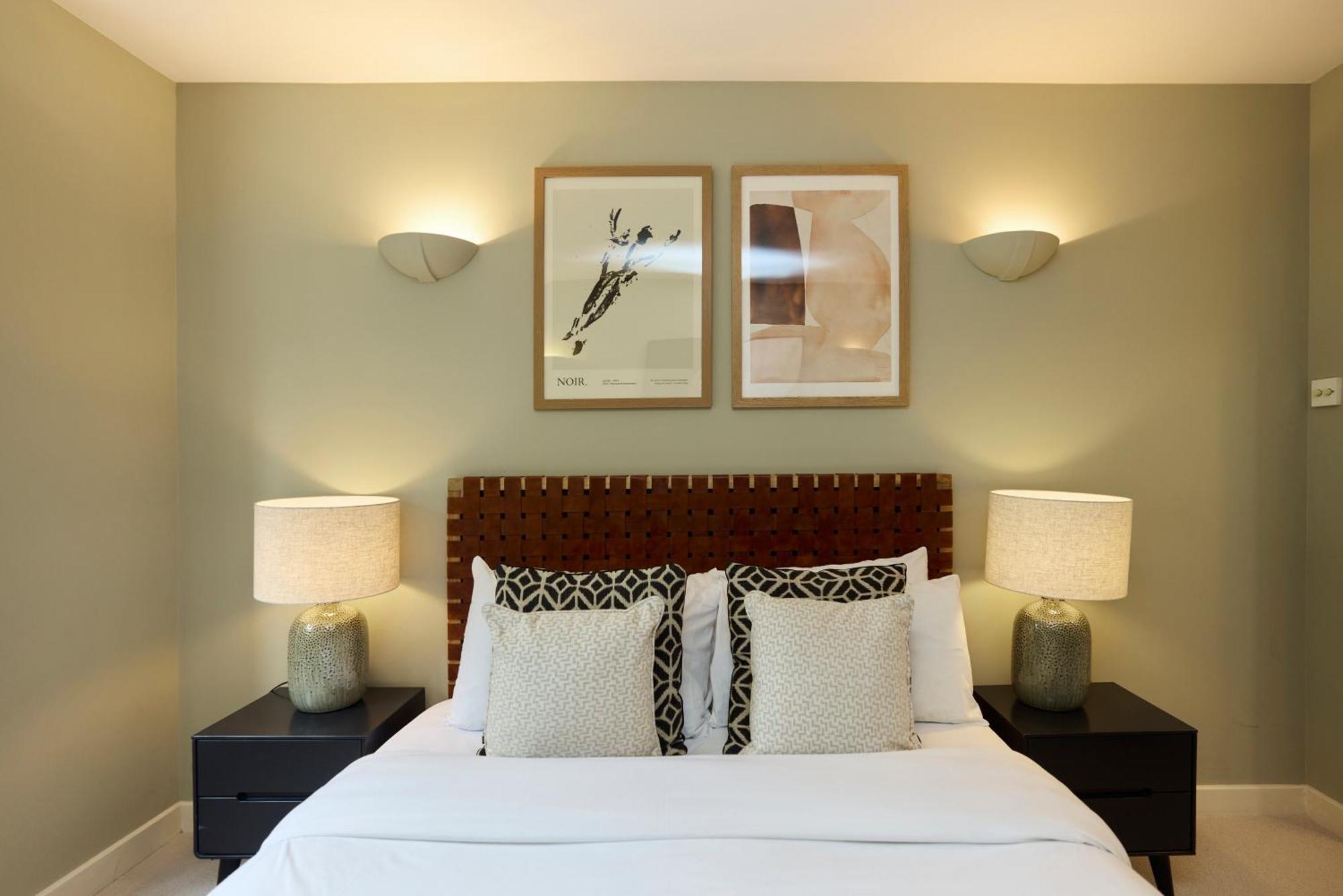 Chiswick Views & Space - Elegant 3bdr Duplex With Parking Apartment