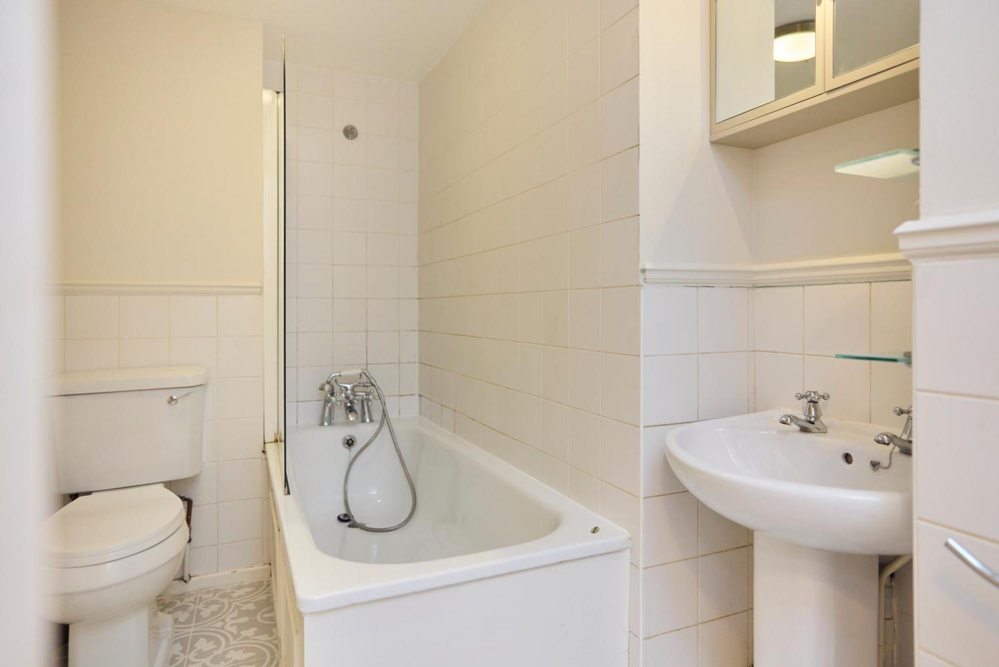 Chiswick Views & Space - Elegant 3bdr Duplex With Parking Apartment *