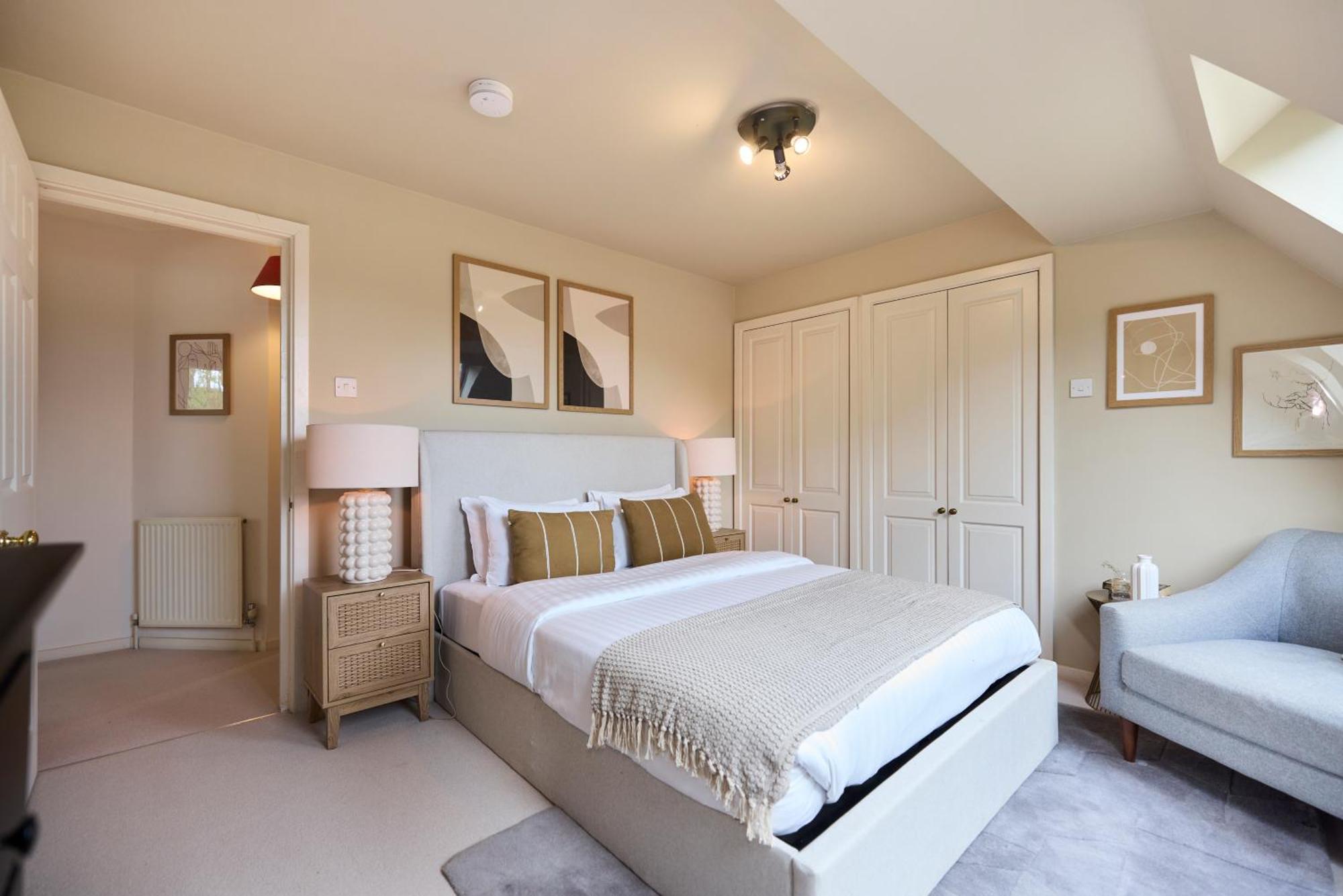 Chiswick Views & Space - Elegant 3bdr Duplex With Parking Apartment