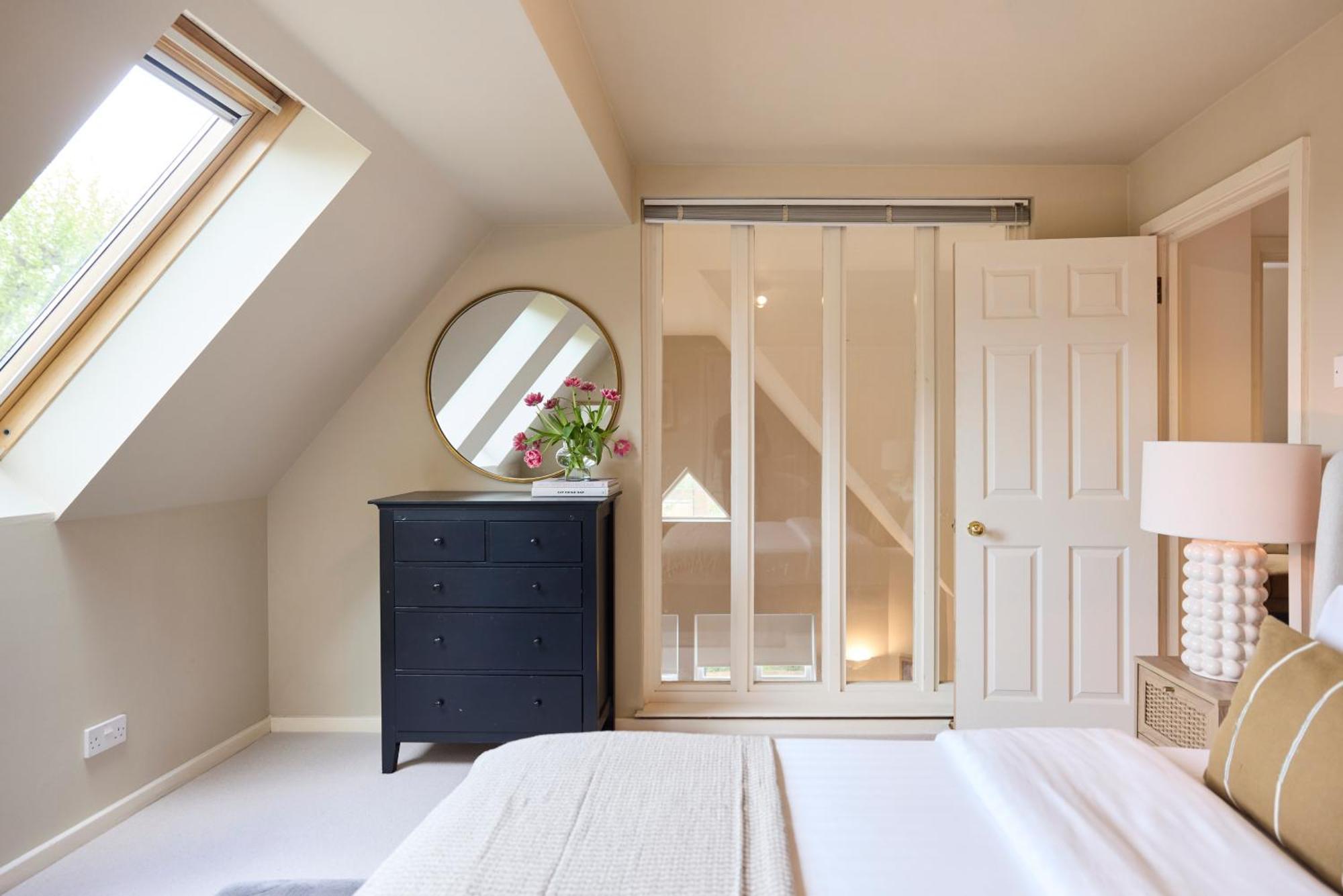 Apartment Chiswick Views & Space - Elegant 3bdr Duplex With Parking