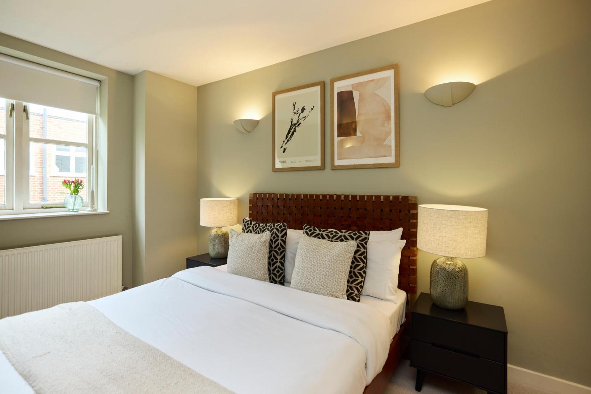 Chiswick Views & Space - Elegant 3bdr Duplex With Parking Apartment London
